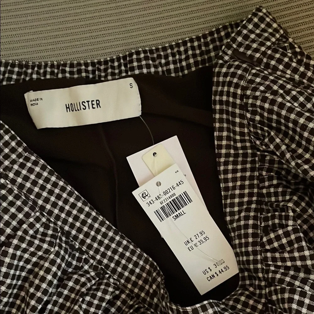 Hollister bubble skirt - Picture 2 of 3